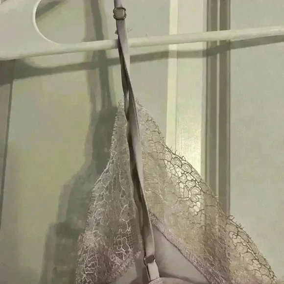 Victoria secret lace cami tank top - Picture 2 of 7